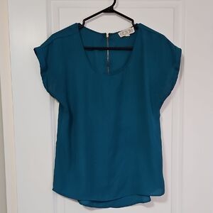 Pink Rose Teal Scoop Neck Short Sleeve Top